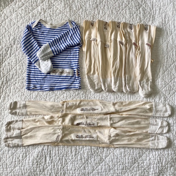 ScratchSleeves Other - ScratchSleeves pajamas and sleeves